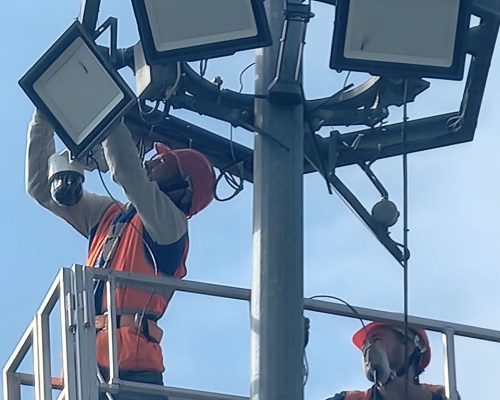 Высотные работы по установке камер